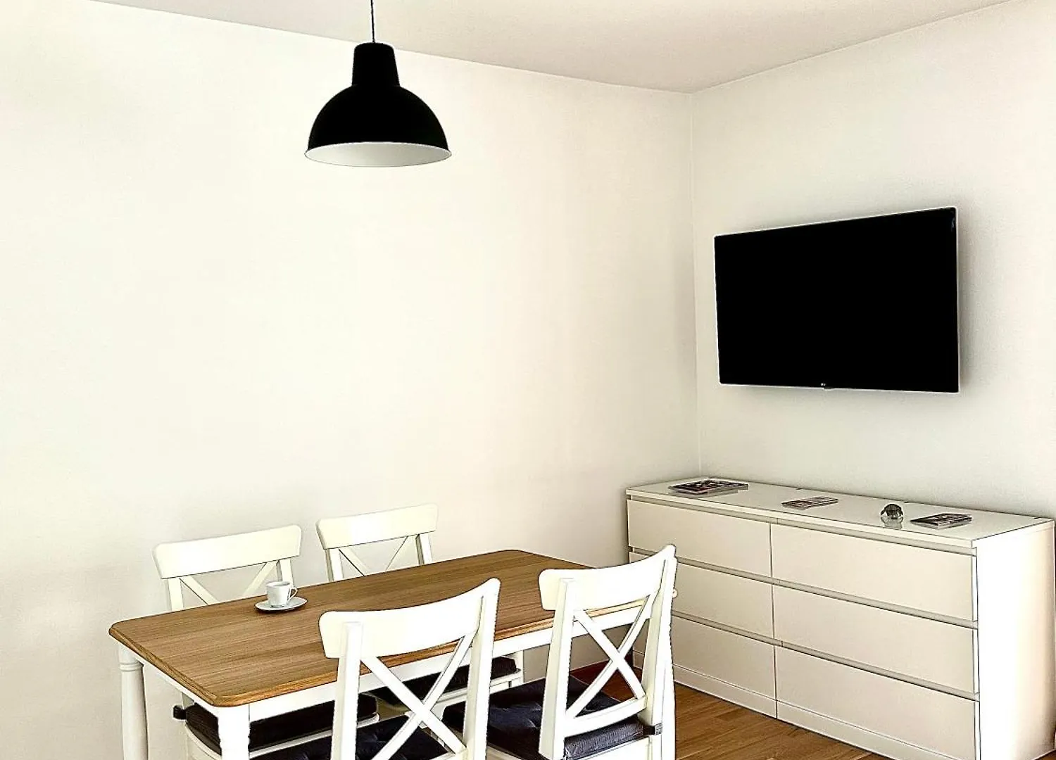 Vienna Sunny Side Up Apartments