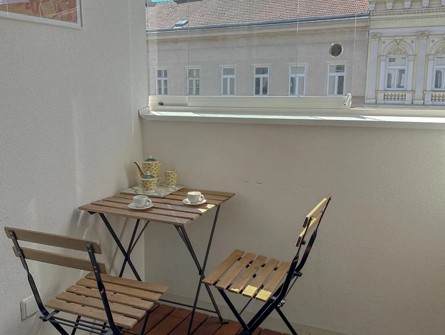 Vienna Sunny Side Up Apartments