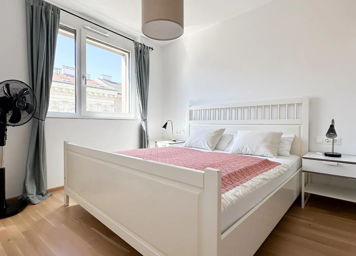 Vienna Sunny Side Up Apartments