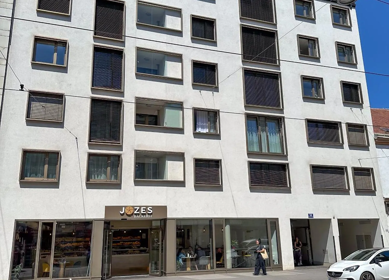 Vienna Sunny Side Up Apartments