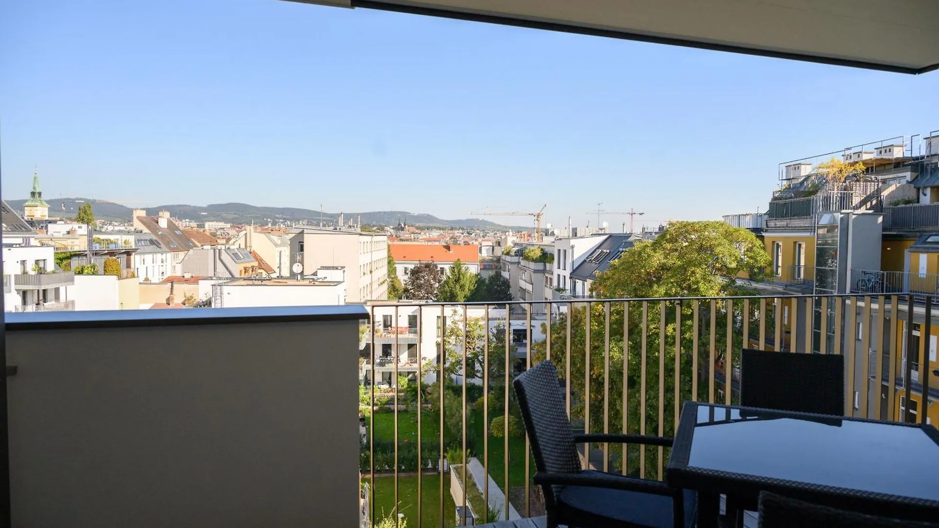 Vienna Sunny Side Up Apartments